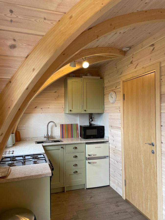 فندق Hedgehog Glamping Pod School House Farm Leighton  المظهر الخارجي الصورة