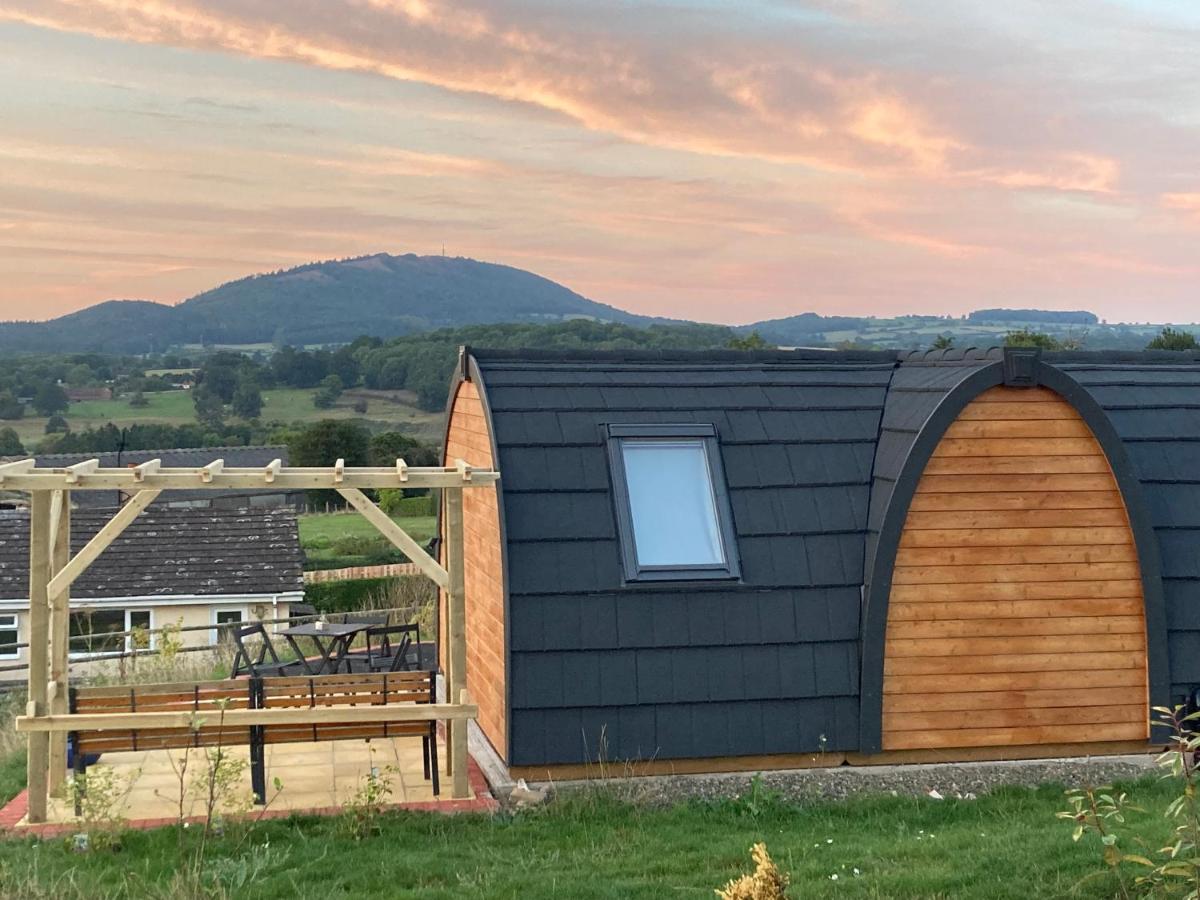 فندق Hedgehog Glamping Pod School House Farm Leighton  المظهر الخارجي الصورة